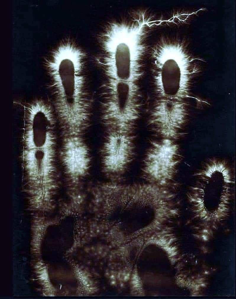 Nous sommes un condenser de lumière